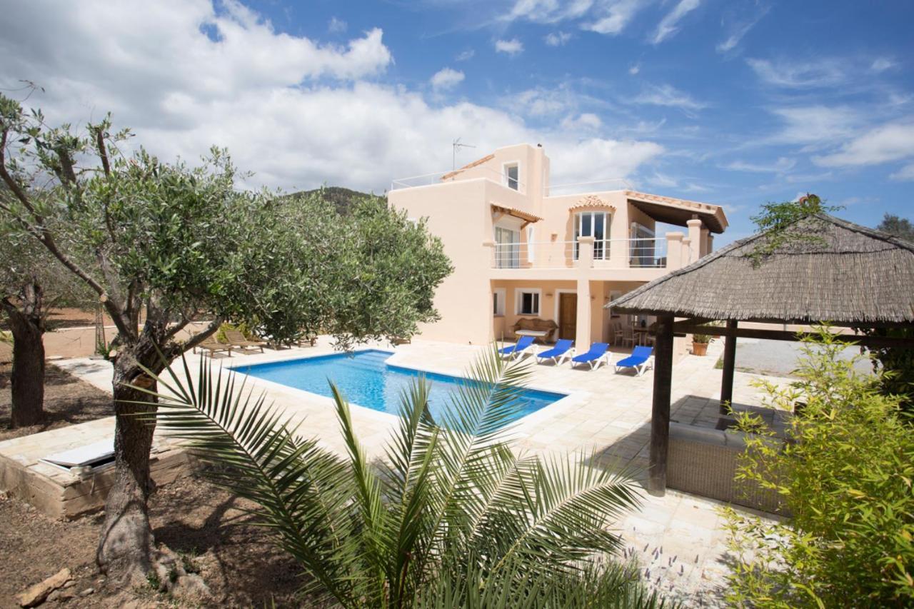 Villa Tom Is Near To Playa Den Bossa Sant Jordi de ses Salines Экстерьер фото